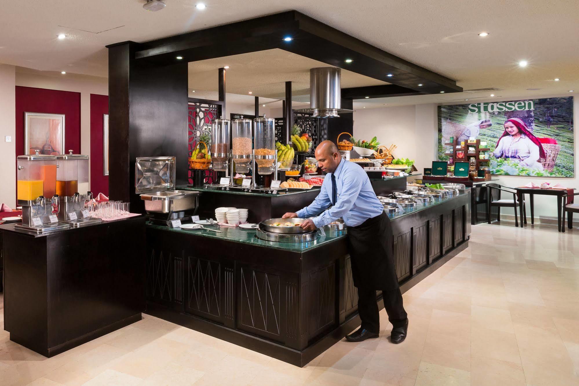 Al Wadi Hotel Сухар Екстер'єр фото
